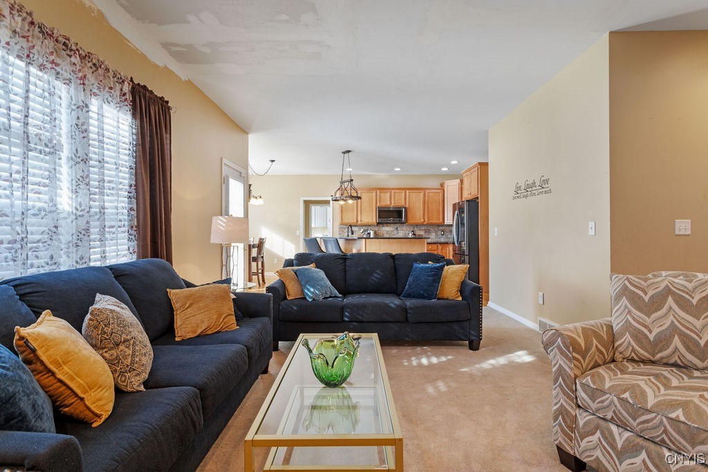 7485 Apache Lane Salina, NY 13090 - Photo 21 of 43