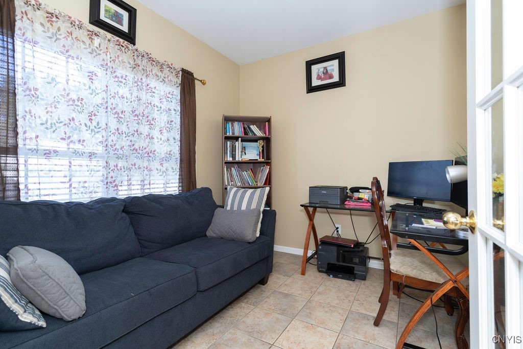 7485 Apache Lane Salina, NY 13090 - Photo 9 of 43 Office