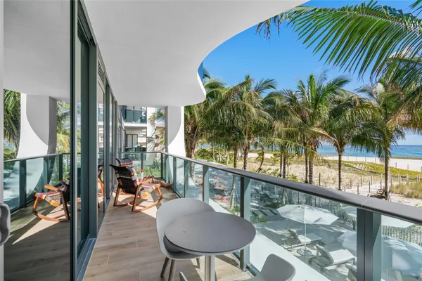$9,500 | 900 North Ocean Boulevard, Unit 204, Pompano Beach, FL 33062