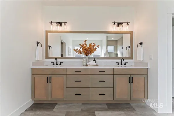 $699,900 | 2329 East Monhegan Drive, Eagle, ID 83616