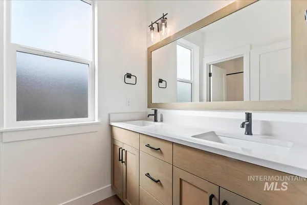 $699,900 | 2329 East Monhegan Drive, Eagle, ID 83616