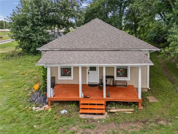 $145,000 | 32473 Northeast Norton Road, Garnett, KS 66032