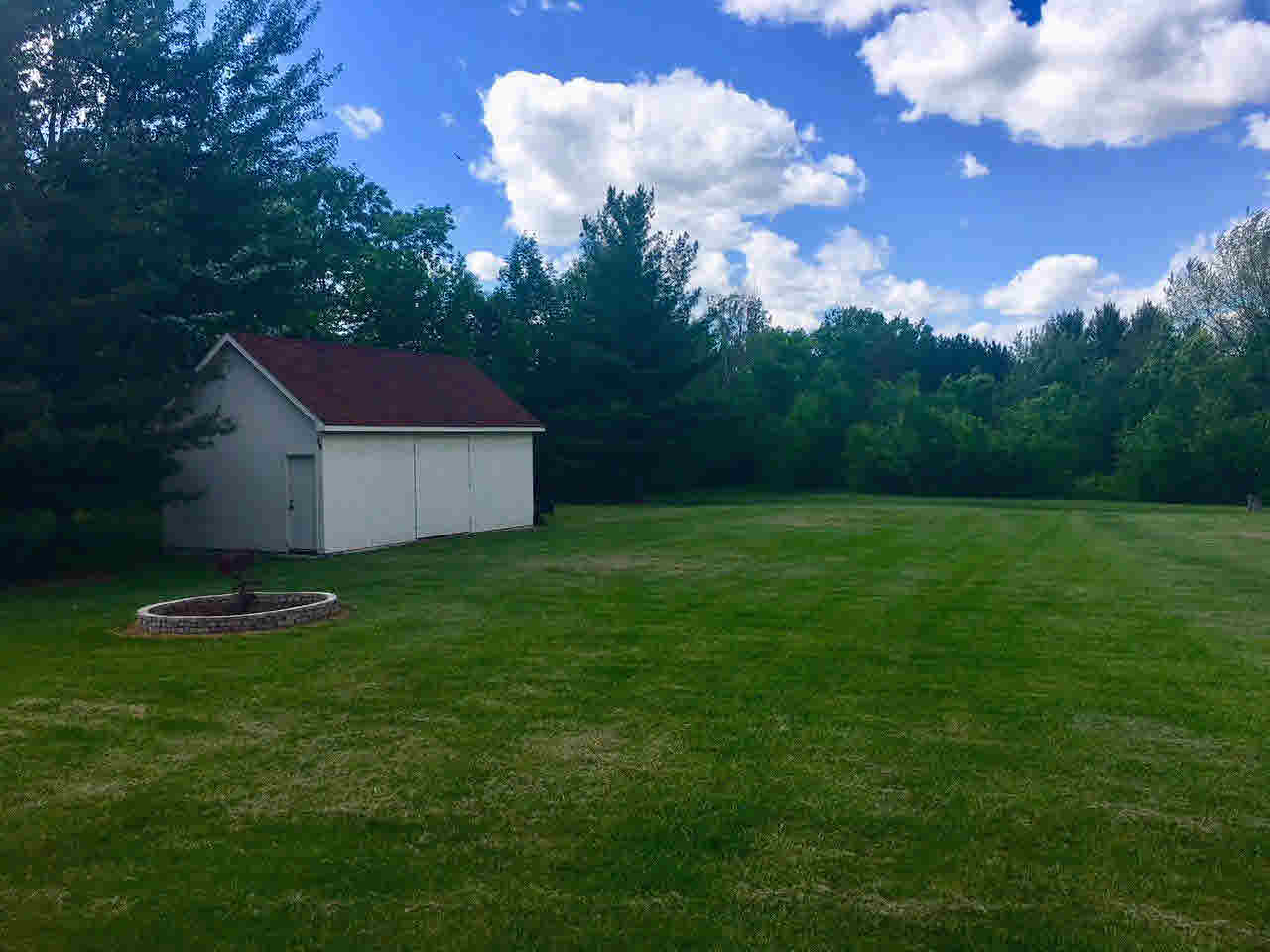 1316 West Thompson Road Fenton, MI 48430 - Photo 21 of 28 21456841-20.JPG