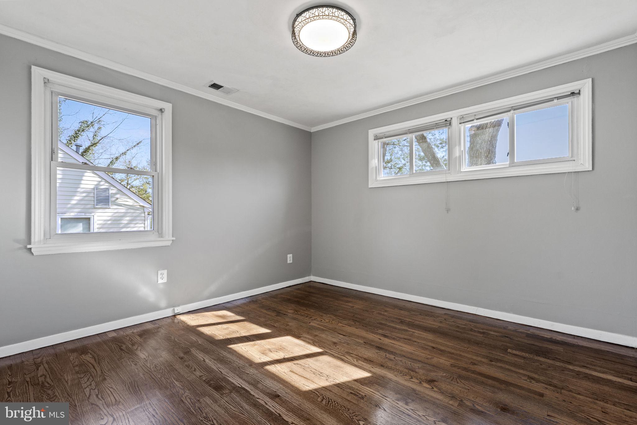 6708 Barrett Road Falls Church, VA 22042 - Photo 19 of 32 Gallery Image 19