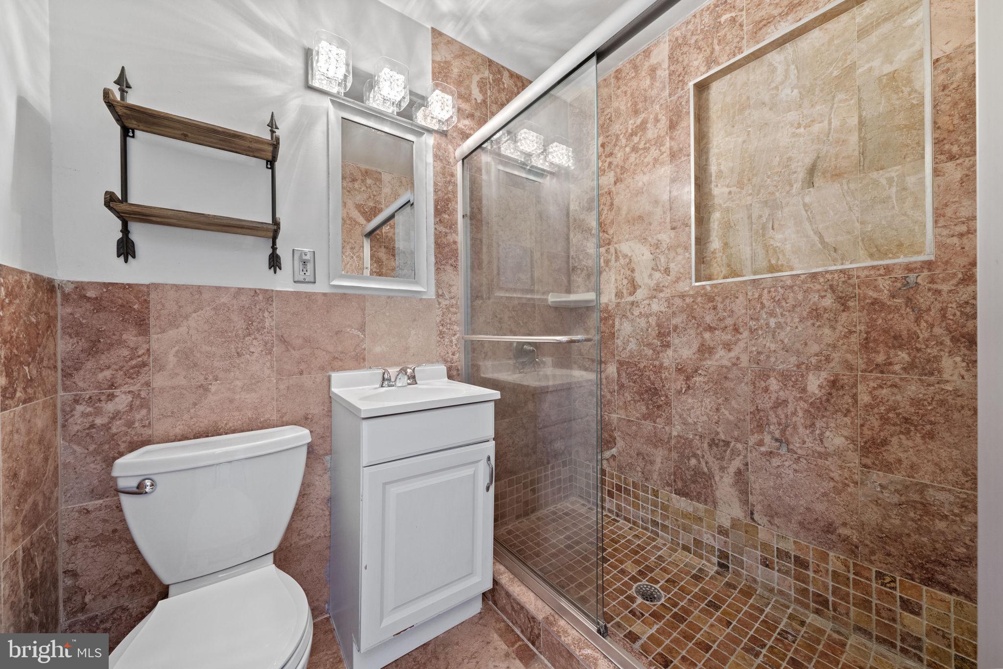 6708 Barrett Road Falls Church, VA 22042 - Photo 20 of 32 Gallery Image 20