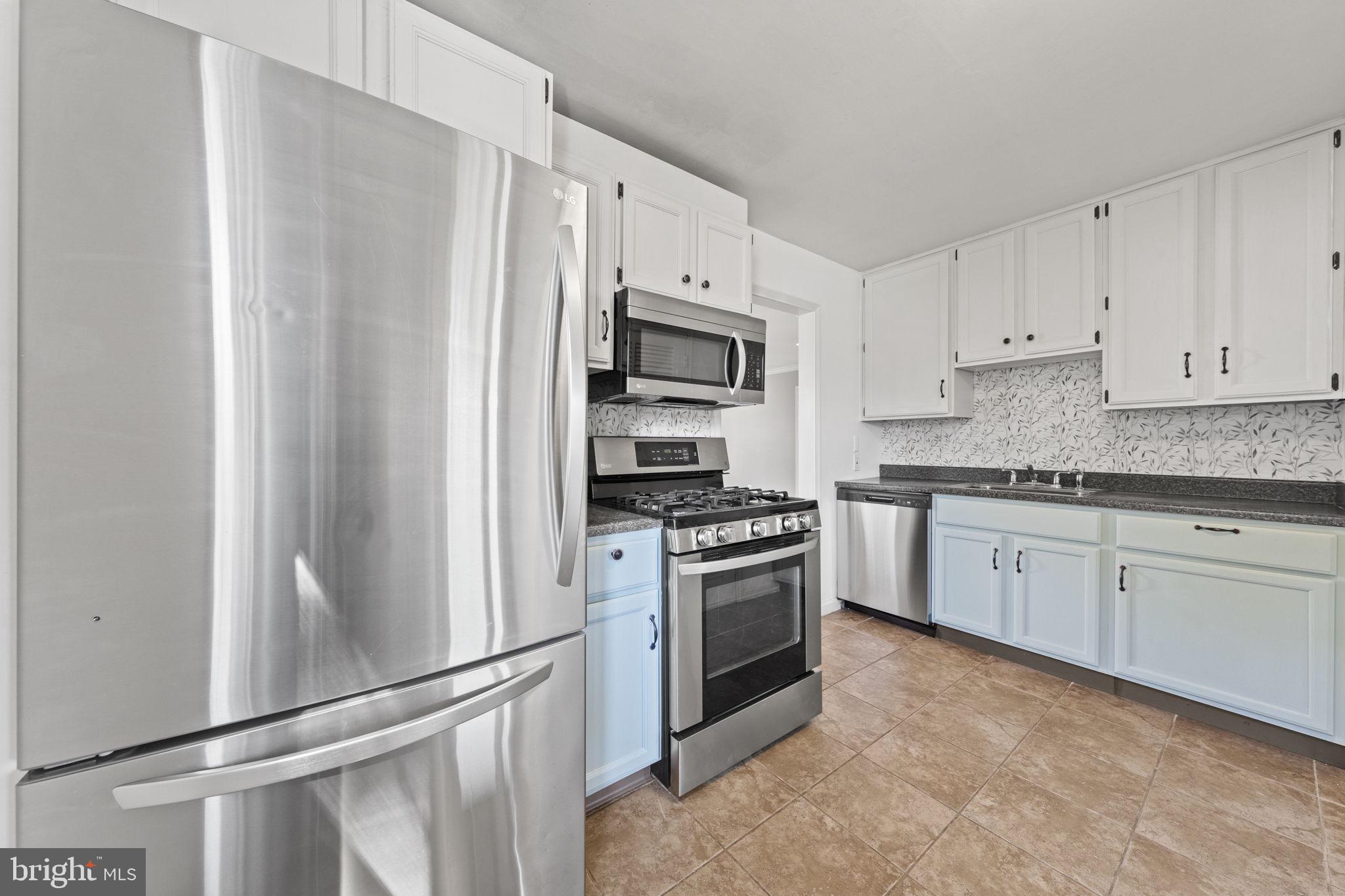 6708 Barrett Road Falls Church, VA 22042 - Photo 5 of 32 Gallery Image 5