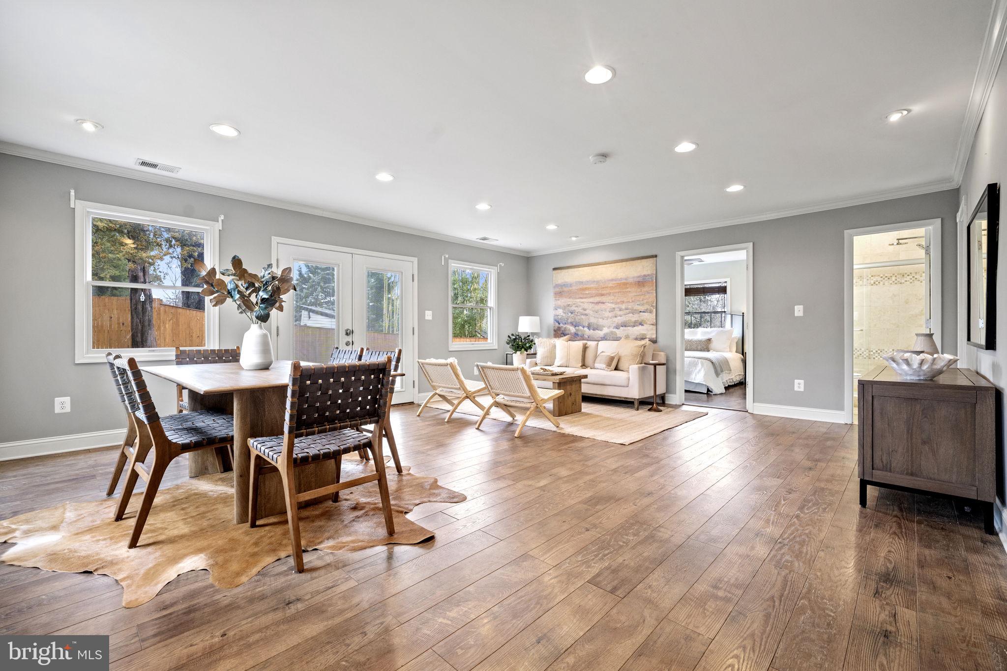 6708 Barrett Road Falls Church, VA 22042 - Photo 8 of 32 Gallery Image 8