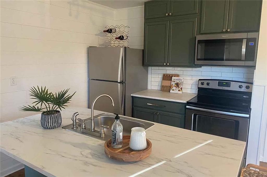 216 Devore Road Alpharetta, GA 30009 - Photo 3 of 9