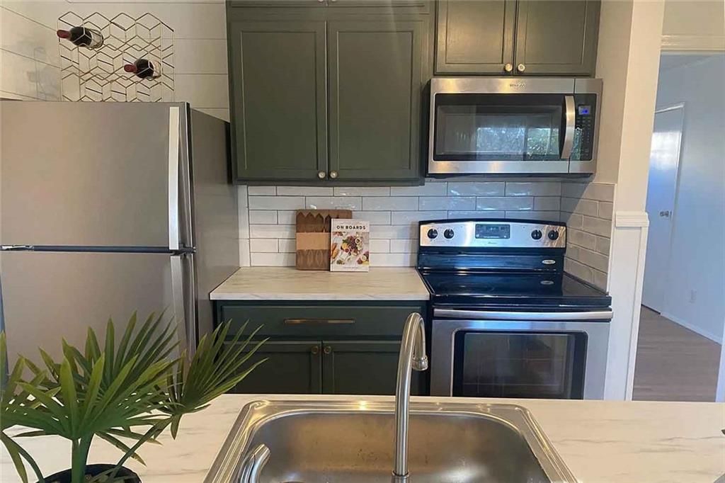 216 Devore Road Alpharetta, GA 30009 - Photo 4 of 9