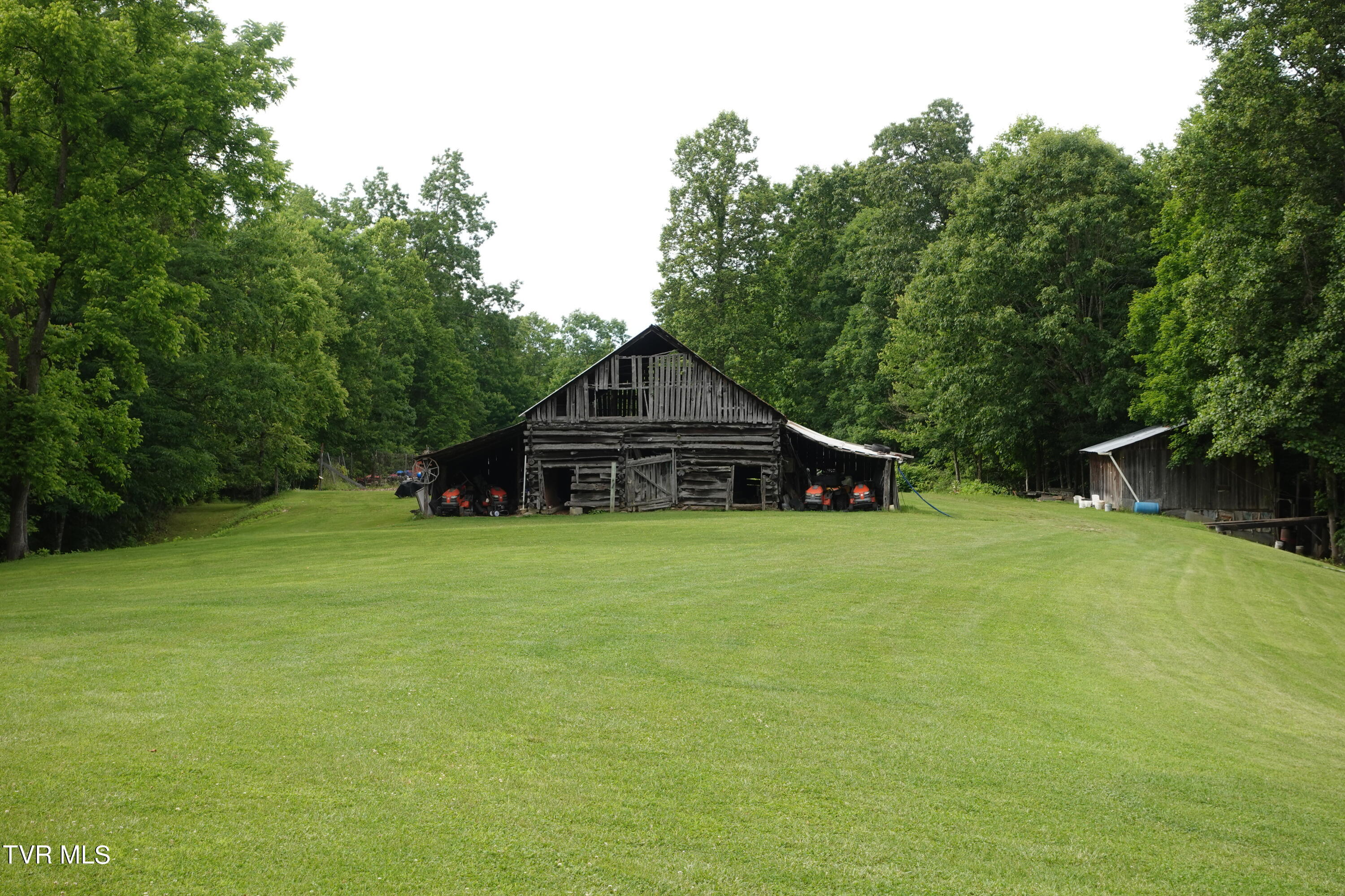 639 Dream Farm Road Birchleaf, VA 24220 - Photo 73 of 153 DSC00274