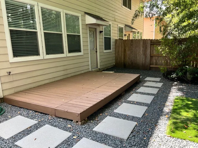 $2,000 | 114 North Camellia Grove Circle, The Woodlands, TX 77382