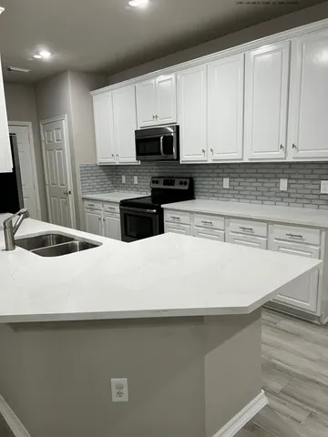 $2,000 | 114 North Camellia Grove Circle, The Woodlands, TX 77382