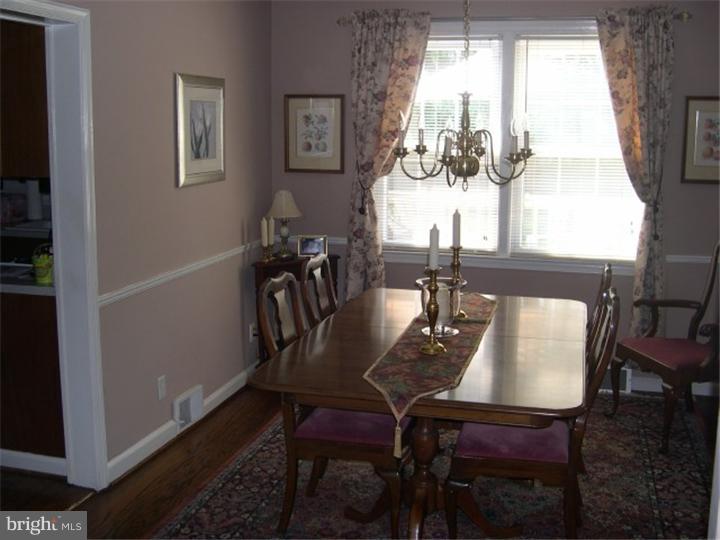 607 Arlingham Road Flourtown, PA 19031 - Photo 3 of 6