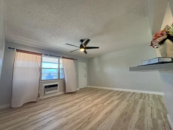 $1,200 | 176 Sussex I, Unit 176, West Palm Beach, FL 33417
