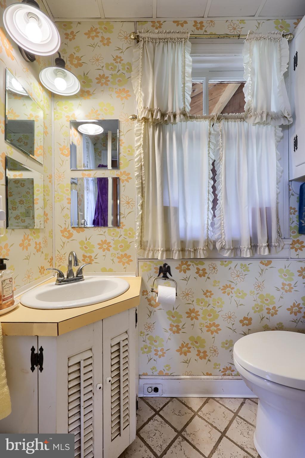 510 Locust Point Road Manchester, PA 17345 - Photo 17 of 69 Gallery Image 17