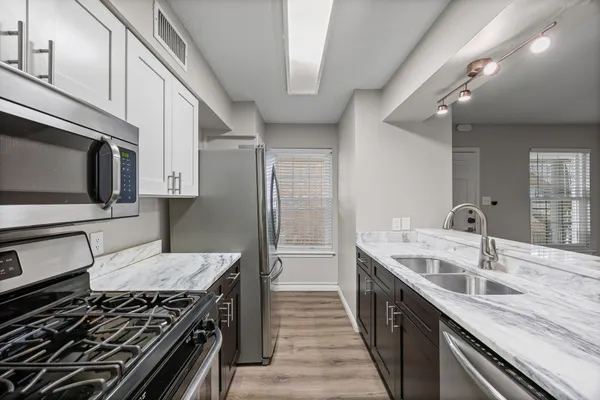 $279,500 | 1240 Barton Hills Drive, Unit 105, Austin, TX 78704