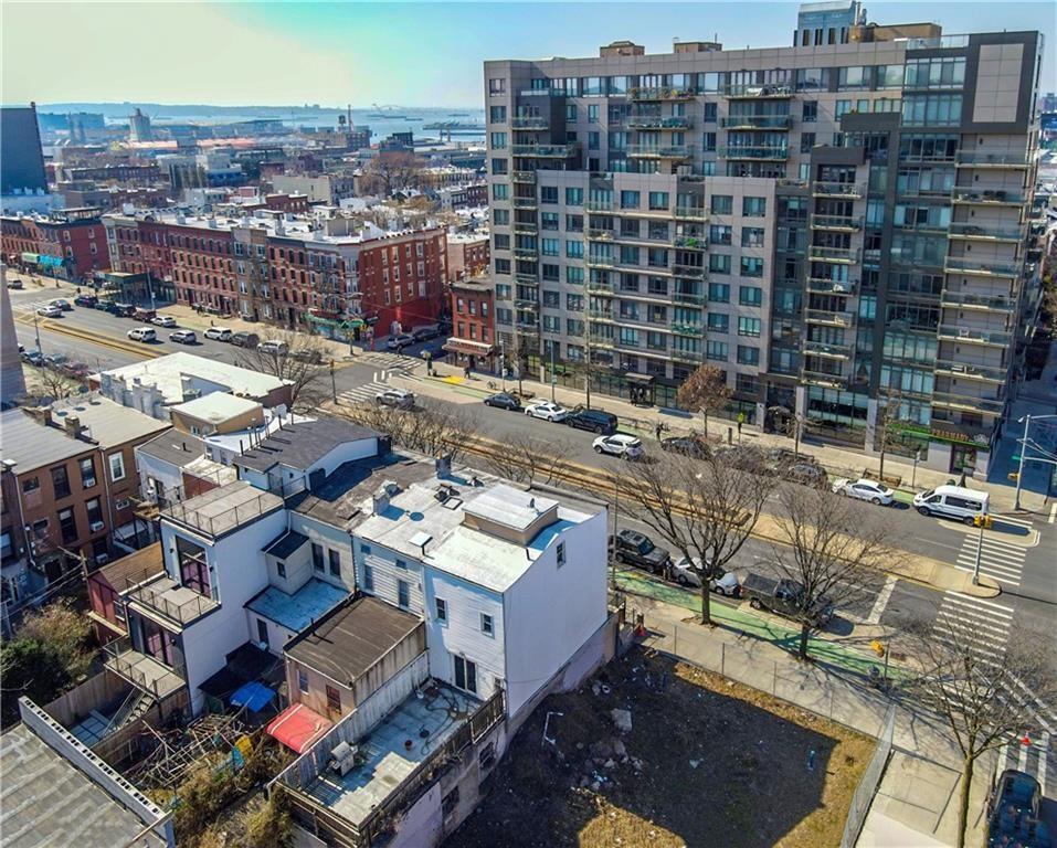 491 4th Avenue Brooklyn, NY 11215 - Photo 6 of 8 a picture of city view