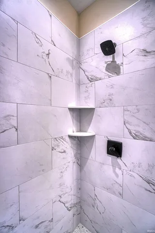 $430,000 | 3060 White Oak Trail, Newburgh, IN 47630