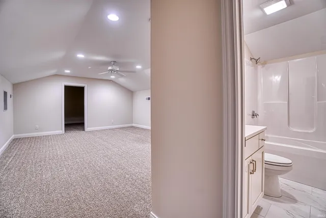 $430,000 | 3060 White Oak Trail, Newburgh, IN 47630