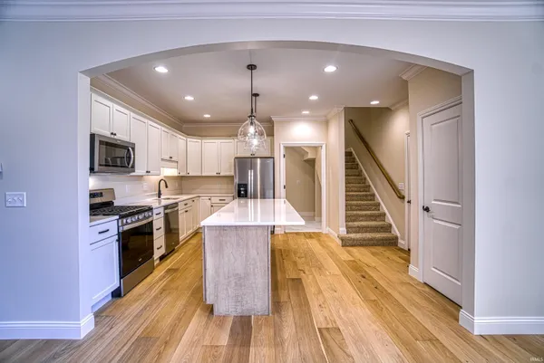 $430,000 | 3060 White Oak Trail, Newburgh, IN 47630