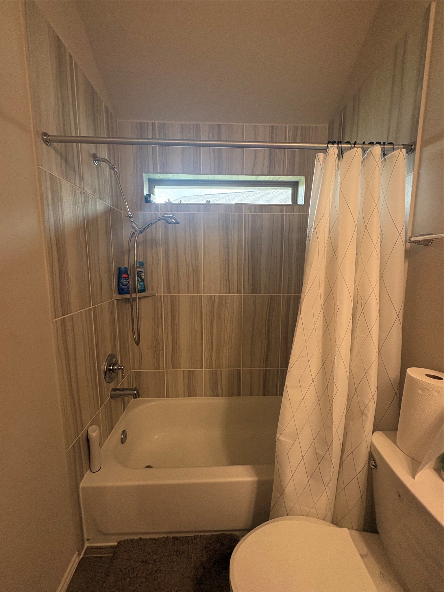 4503 Cedar Butte Lane Manvel, TX 77578 - Photo 13 of 16 2nd bathroom like new.