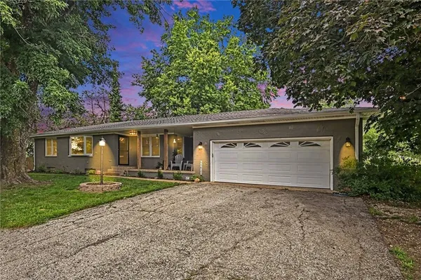 $450,000 | 11633 O'Brian Road Southeast, Easton, MO 64443