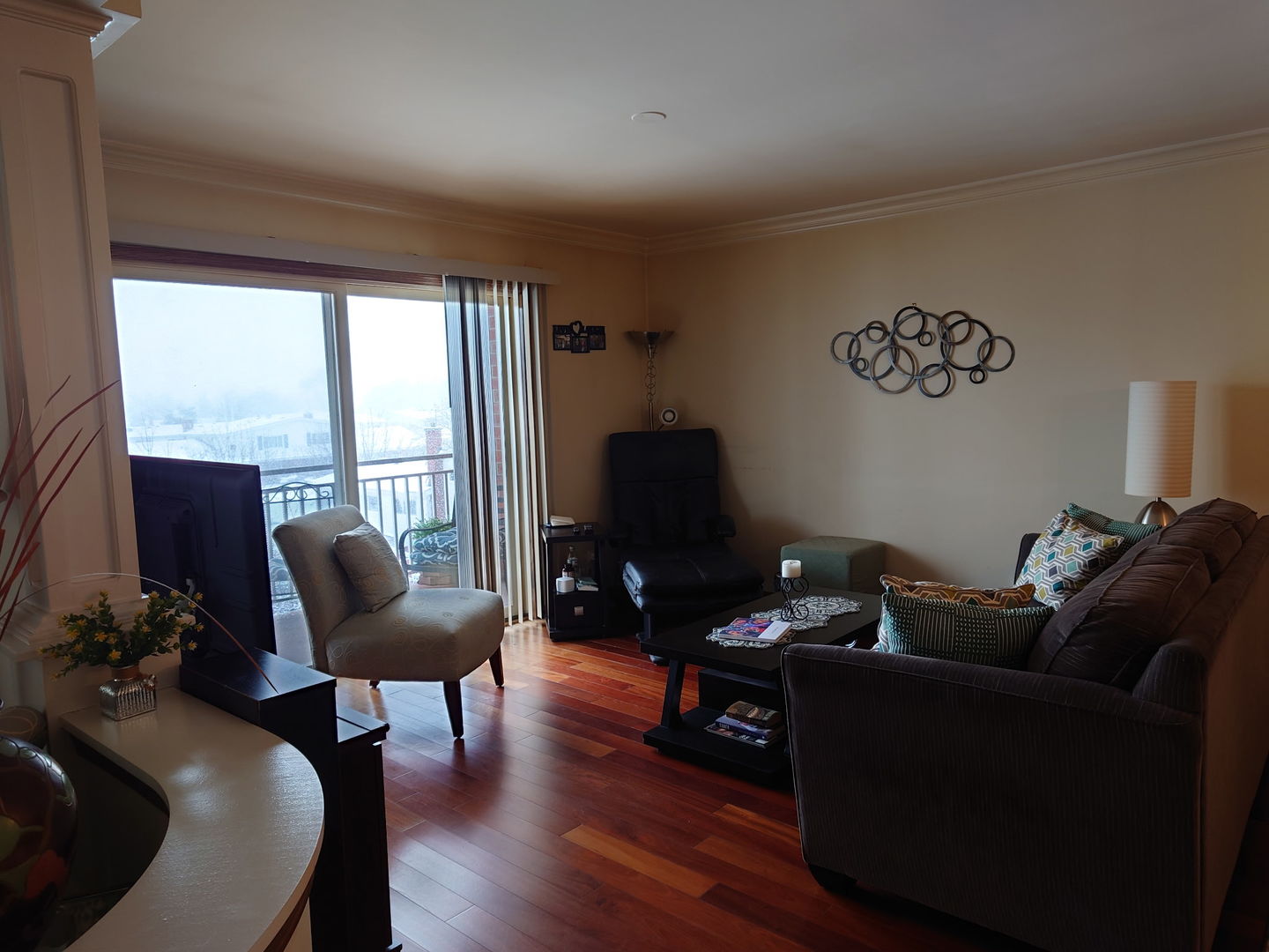 8650 North Shermer Road, Unit 306 Niles, IL 60714 - Photo 2 of 8