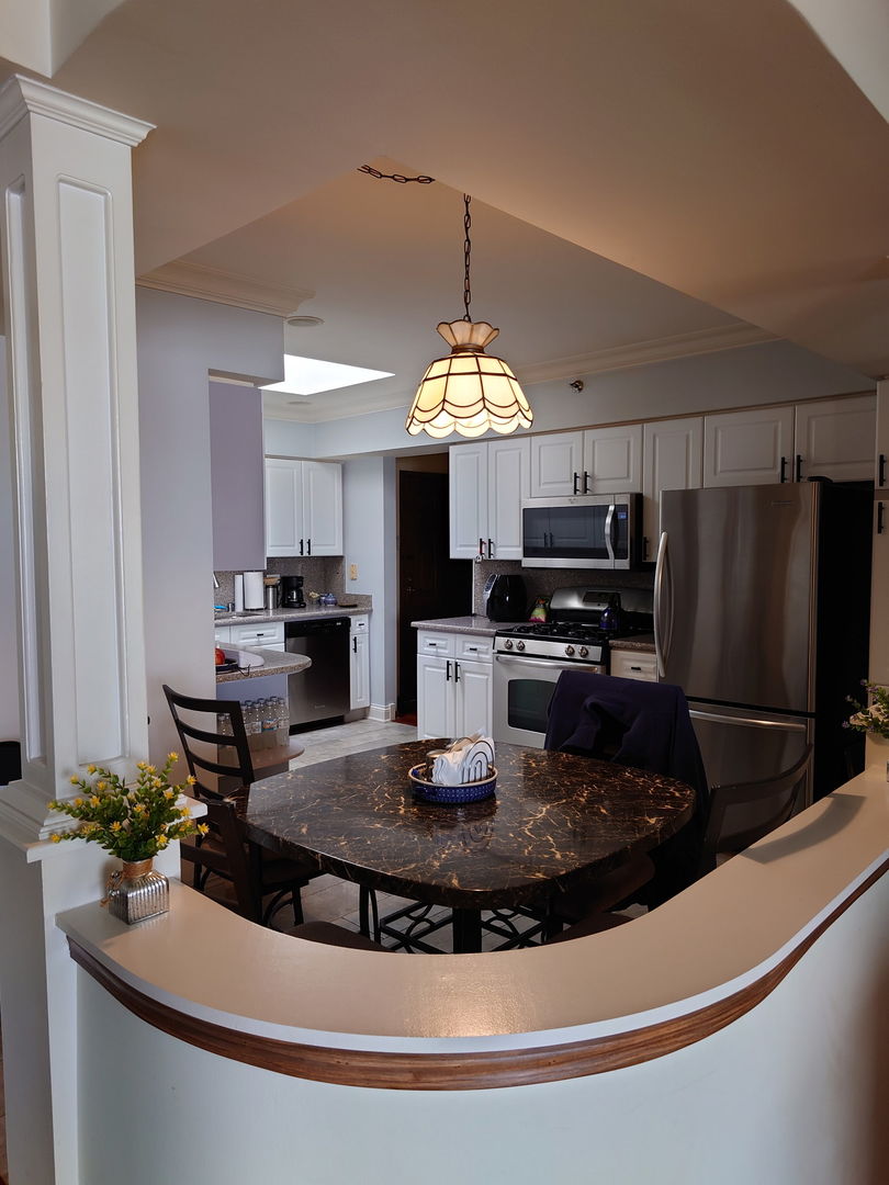 8650 North Shermer Road, Unit 306 Niles, IL 60714 - Photo 5 of 8