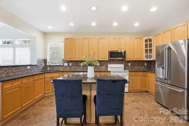 $765,000 | 11416 Foggy Bank Lane, Charlotte, NC 28214