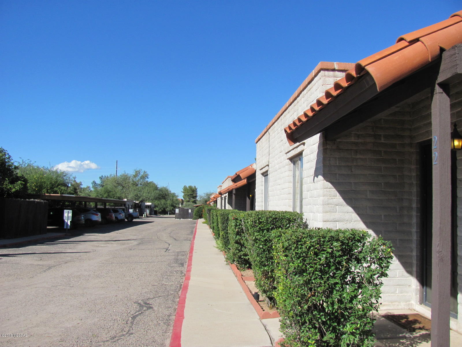 211 West Roger Road, Unit 19 Tucson, AZ 85705 - Photo 2 of 13