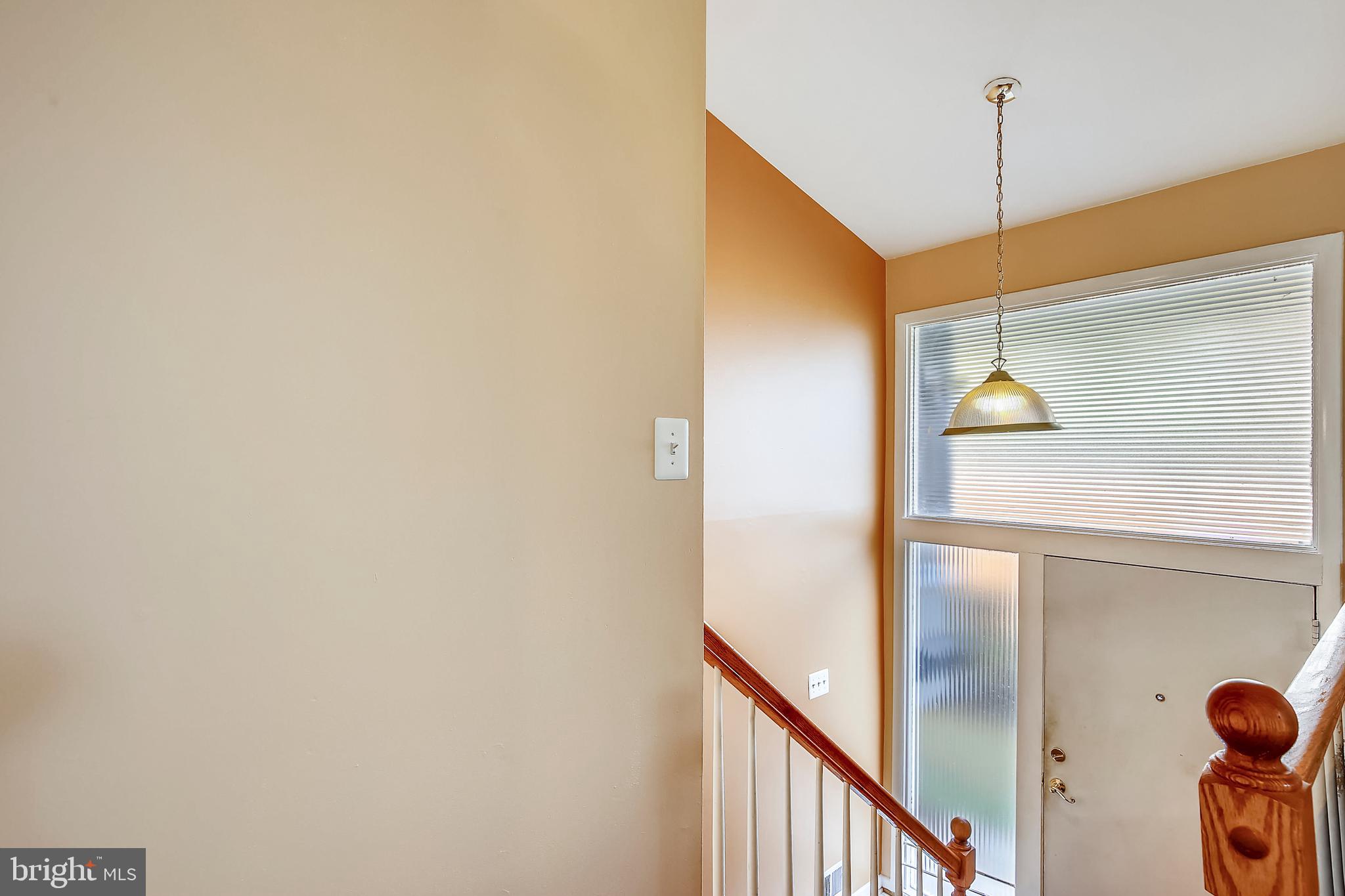 905 Hoyt Street Silver Spring, MD 20902 - Photo 25 of 36 Main Foyer