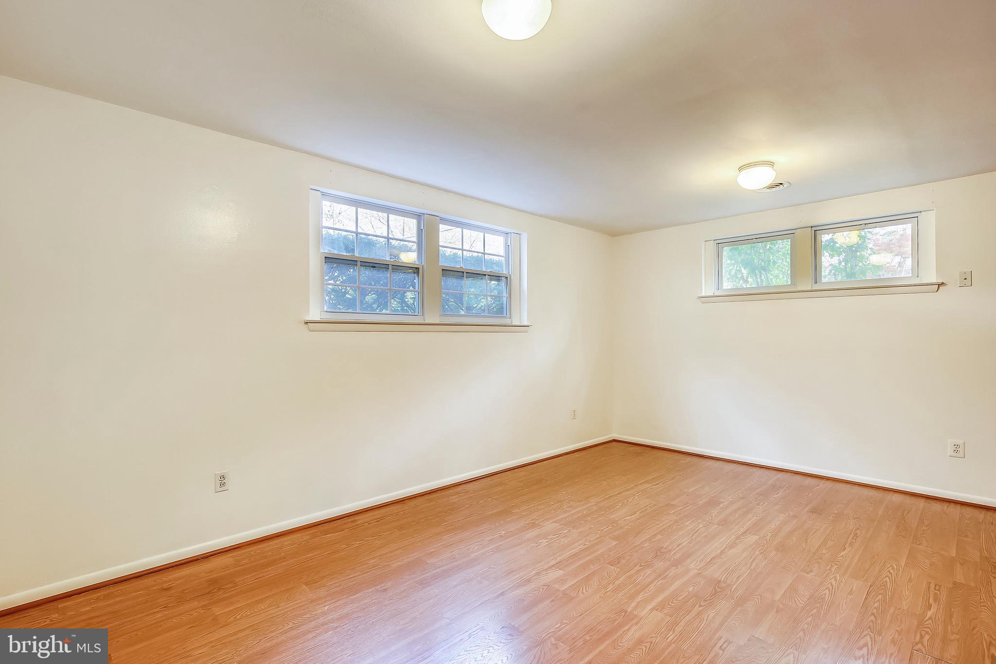 905 Hoyt Street Silver Spring, MD 20902 - Photo 29 of 36 Family Room