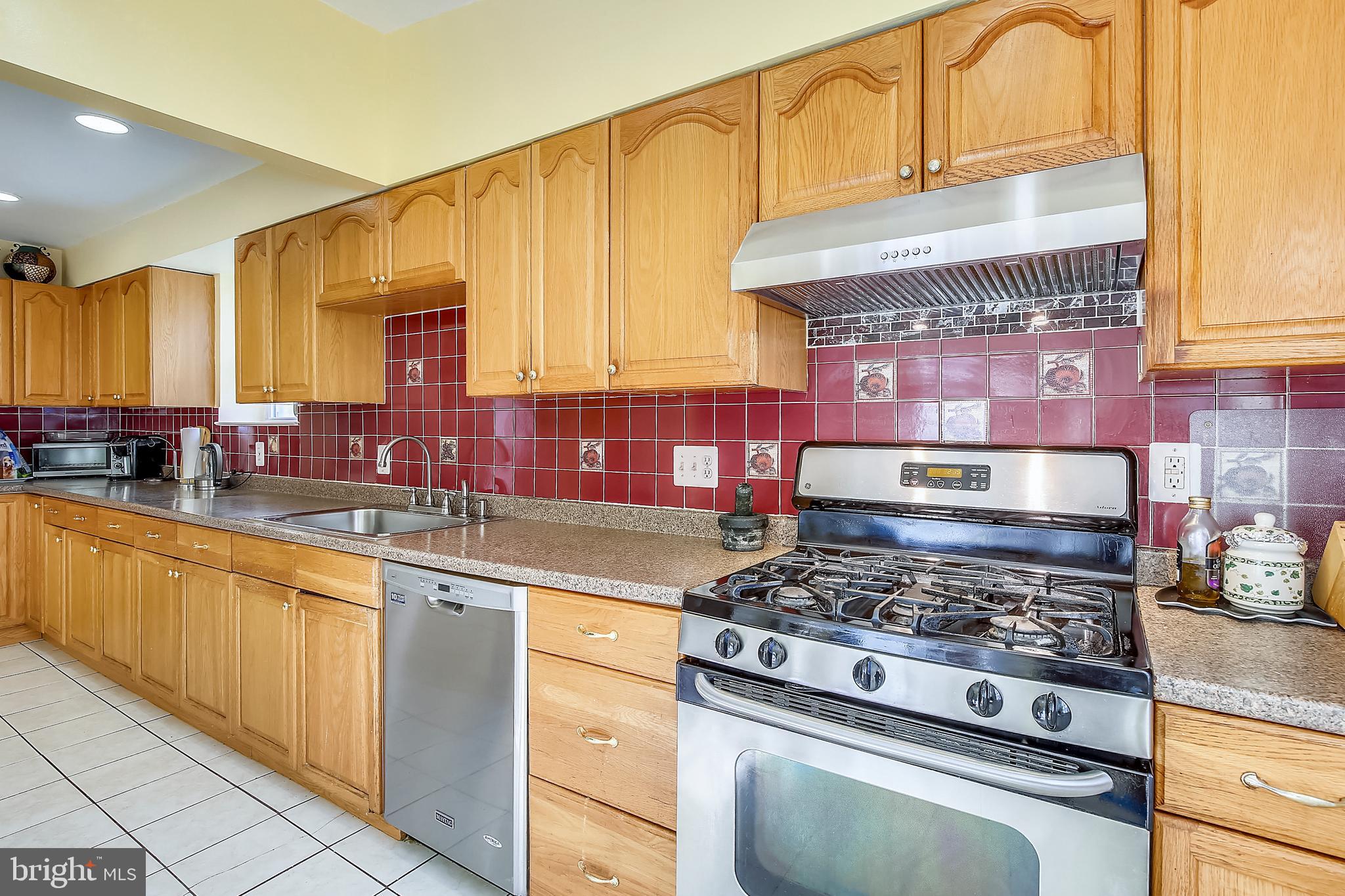 905 Hoyt Street Silver Spring, MD 20902 - Photo 5 of 36 Extended Kitchen