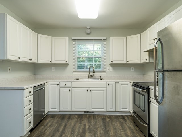7608 Idolbrook Lane Raleigh, NC 27615 - Photo 8 of 23 Kitchen