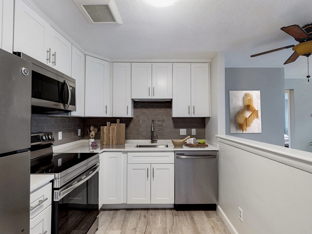 1105 Lexington Street, Unit 611 Waltham, MA 02452 - Photo 2 of 13