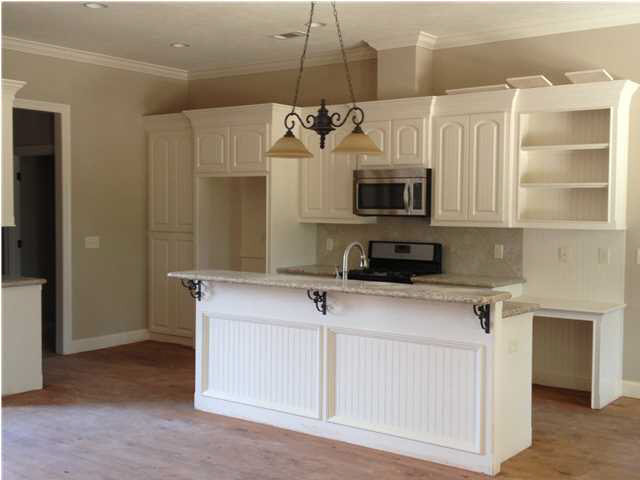 133 Fieldstone Lane Madison, MS 39110 - Photo 2 of 8 Kitchen w/ island