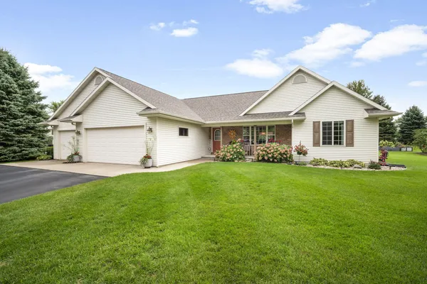 $499,900 | W3836 Somerset Court, Taycheedah, WI 54937