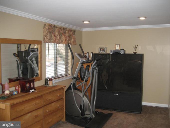 8987 Centerway Road Gaithersburg, MD 20879 - Photo 13 of 19 Master Bedroom Sitting Area