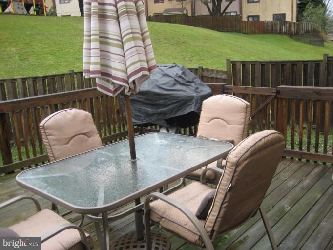 8987 Centerway Road Gaithersburg, MD 20879 - Photo 17 of 19 Deck off of Breakfast/Family Room