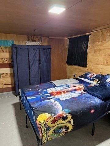 10 Byron Street Worcester, MA 01605 - Photo 26 of 33 a bedroom with a bed and a closet