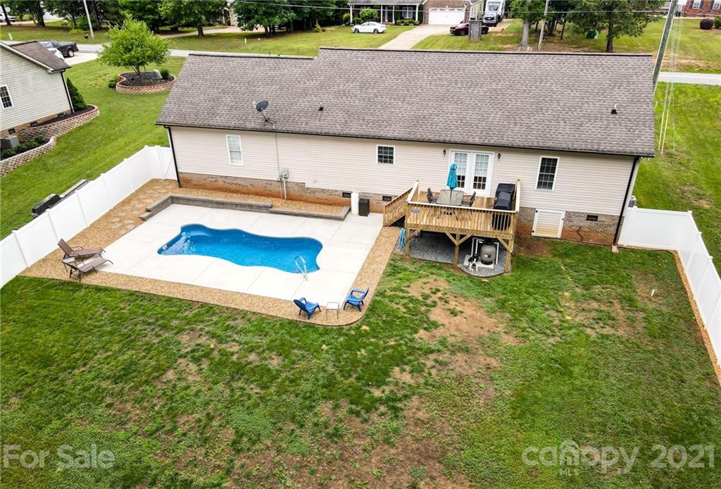 1732 Furnace Road Lincolnton, NC 28092 - Photo 7 of 24 Gallery Image 7