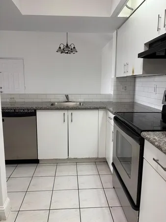 $2,250 | Villa Rustica Condominium, Hialeah, FL 33015