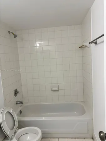 $2,250 | Villa Rustica Condominium, Hialeah, FL 33015