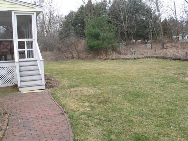 13 Oriole Road Medfield, MA 02052 - Photo 20 of 21 Gallery Image 20