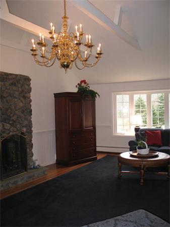 13 Oriole Road Medfield, MA 02052 - Photo 8 of 21 Gallery Image 8