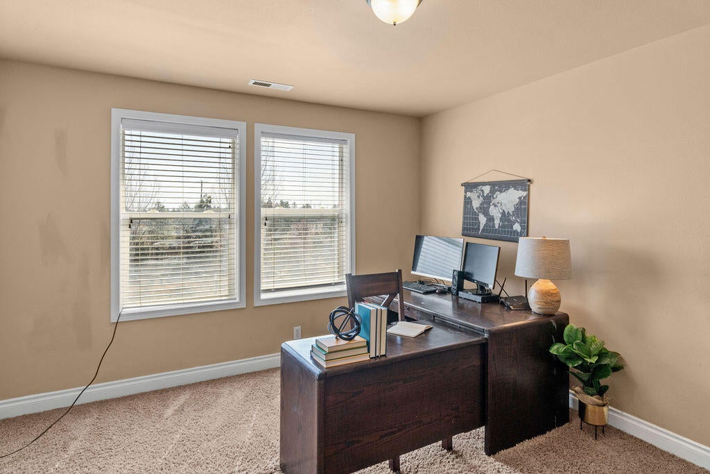 67350 Gist Road Bend, OR 97703 - Photo 26 of 61 RileyVisualsa-34