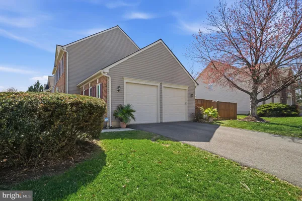 $1,025,000 | 7710 Cashland Court, Alexandria, VA 22315