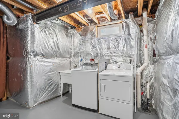 $1,025,000 | 7710 Cashland Court, Alexandria, VA 22315