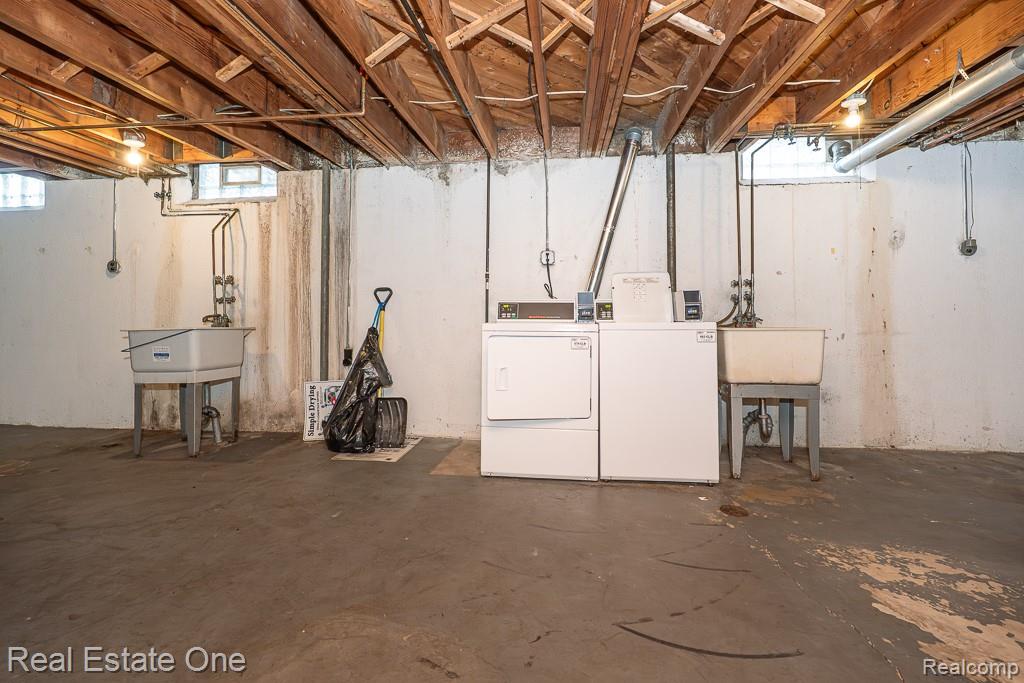 1097 Tienken Court Rochester Hills, MI 48306 - Photo 23 of 27