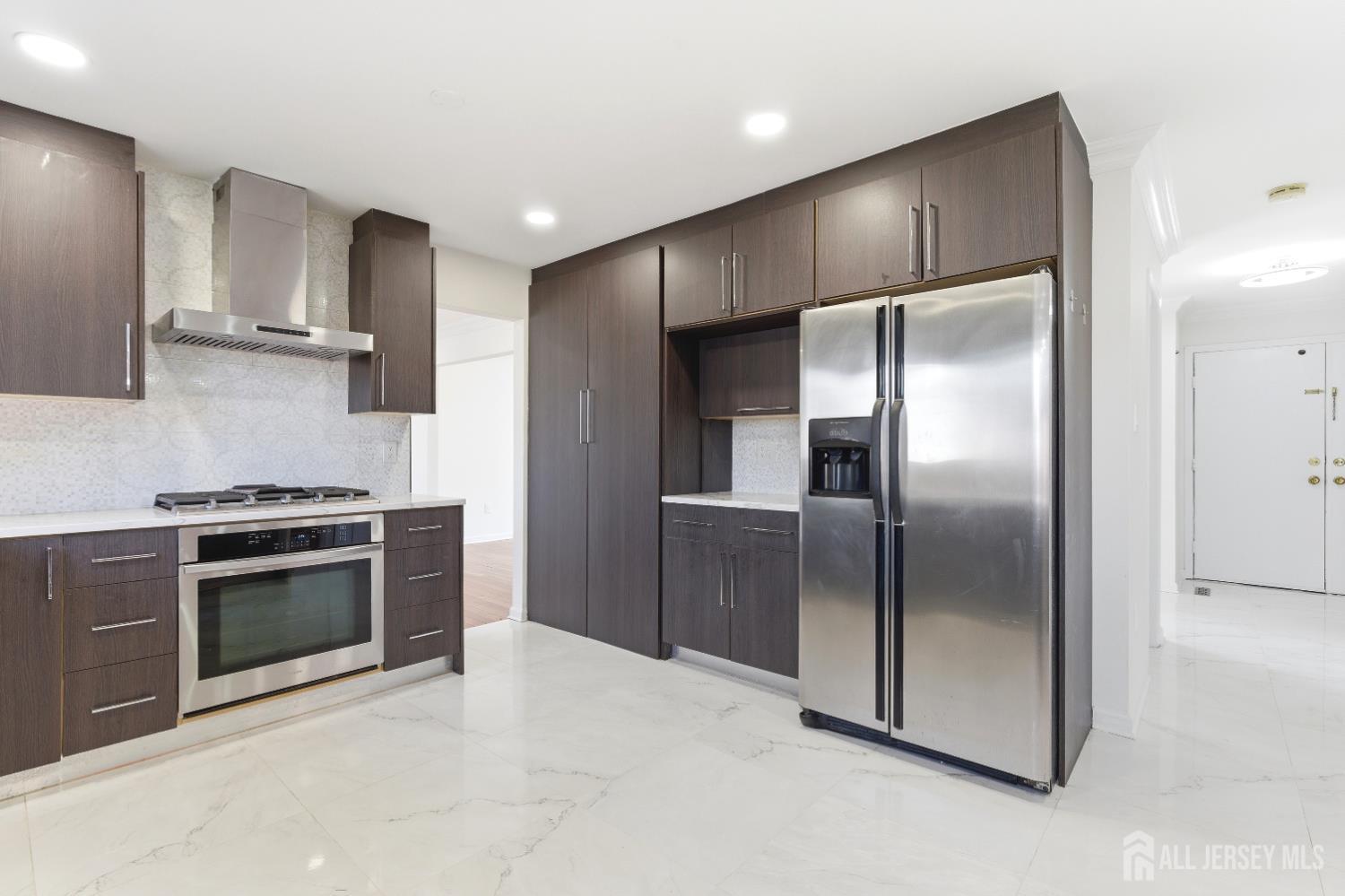 16 McKinley Street Edison, NJ 08820 - Photo 13 of 38